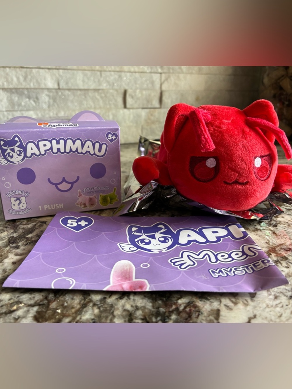Aphmau MeeMeows Lobster Cat Plush from the “Under the Sea” Series Liter 5